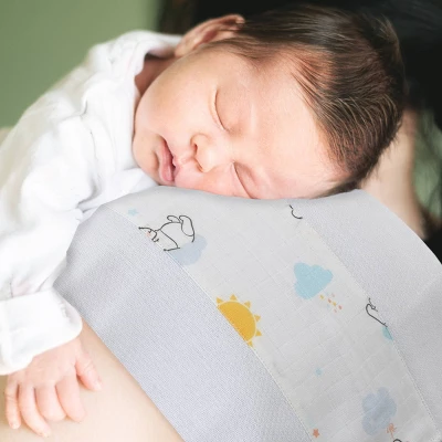 Disney Winnie The Pooh 100% Cotton Muslin Burp Cloths - 2pk 3 Disney Winnie The Pooh 100% Cotton Muslin Burp Cloths - 2pk - Image 3